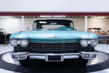 Cadillac Series 62 Convertible thumbnail 3