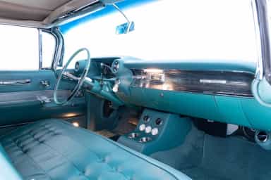 Cadillac Series 62 Convertible thumbnail 8