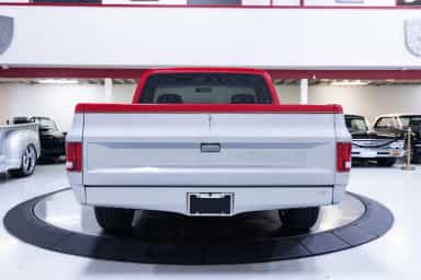 Modified Chevrolet C10 Pickup thumbnail 3