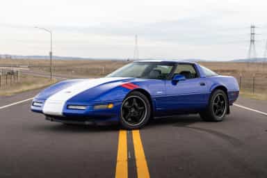 Chevrolet Corvette Grand Sport Coupe thumbnail 1