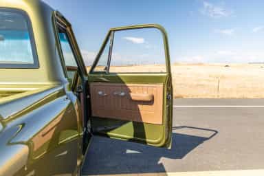 Chevrolet C10 Pickup thumbnail 7