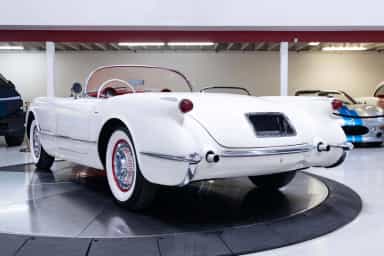 Chevrolet Corvette thumbnail 3