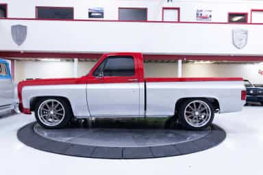 Modified Chevrolet C10 Pickup thumbnail 4