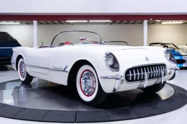 Chevrolet Corvette thumbnail 1