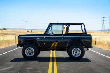 Ford Bronco thumbnail 4