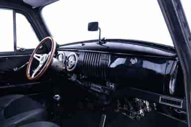 383-Powered Chevrolet 3100 Pickup 5-Speed thumbnail 9